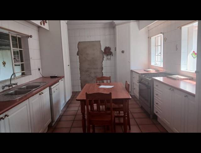 6 BEDROOM HOUSE FOR SALE IN CLAYVILLE